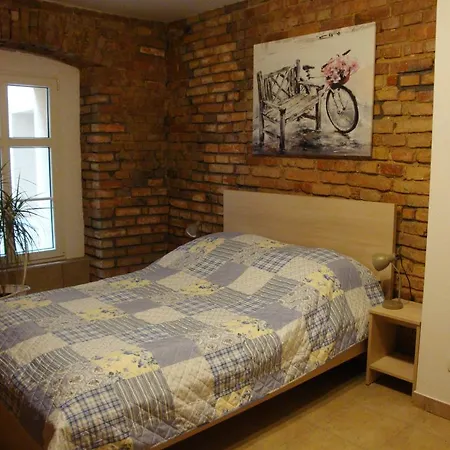 Travellers Basements *